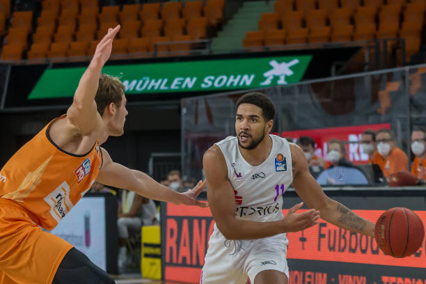 士队大胜马 士队大胜马