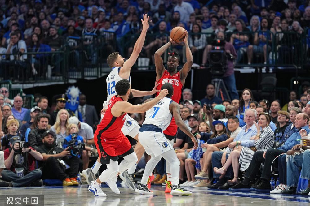 对手因红牌 对手因红牌